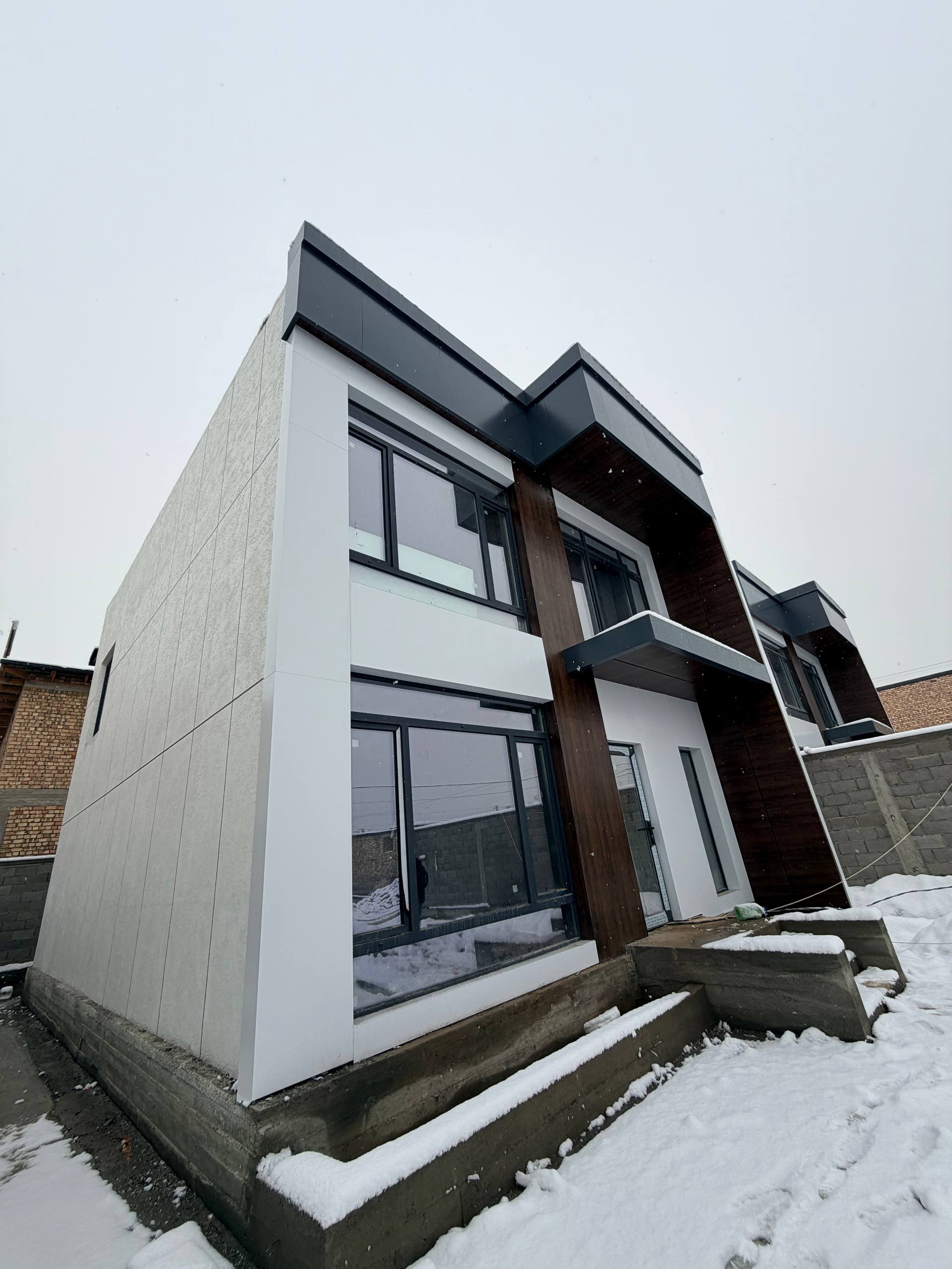 Квартира в Джале